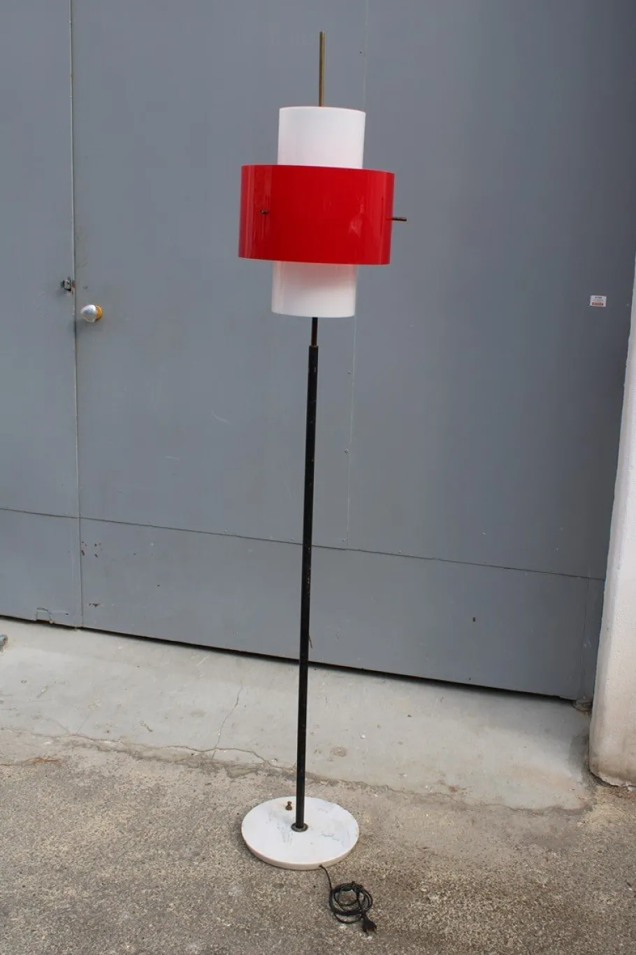 Online Pamono Acrylic Glass & Brass Floor Lamp from Stilnovo, 1950s