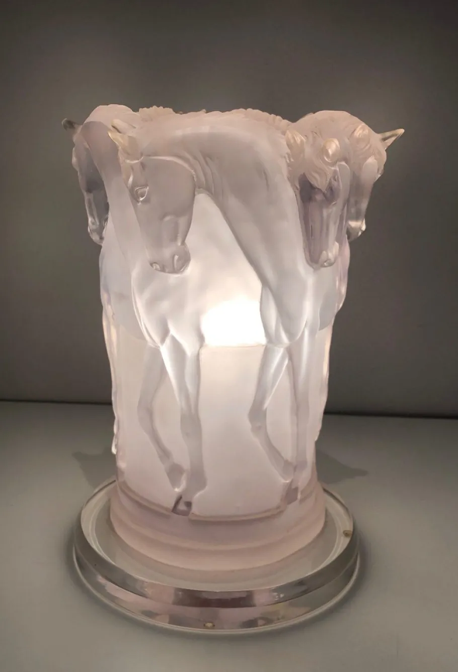 Online Pamono Acrylic Glass Horses Lamp in the the style of Lalique