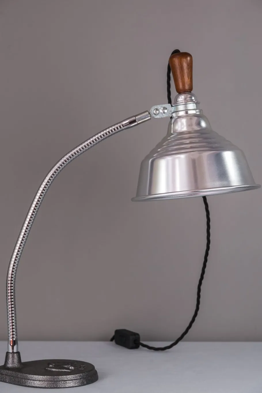 Discount Pamono American Table Lamp, 1940s