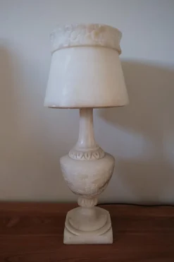 Hot Pamono Antique Alabaster Table Lamp with Alabaster Shade