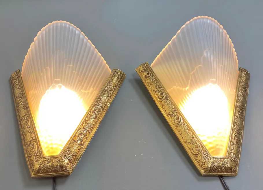 New Pamono Antique French Art Deco Style Brass & Glass Wall Lights, 1920s, Set of 2