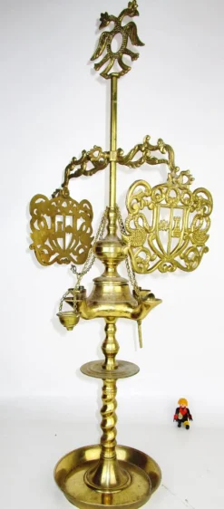 Online Pamono Antique Renaissance-Style Spanish Oil Lamp