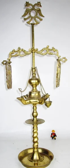 Online Pamono Antique Renaissance-Style Spanish Oil Lamp