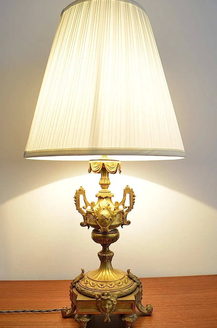 New Pamono Antique Table Lamp, 1880s
