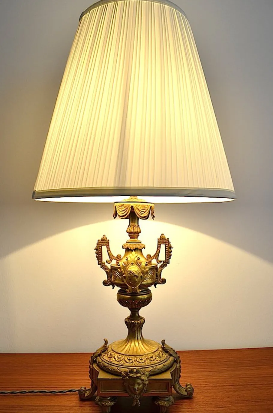 New Pamono Antique Table Lamp, 1880s