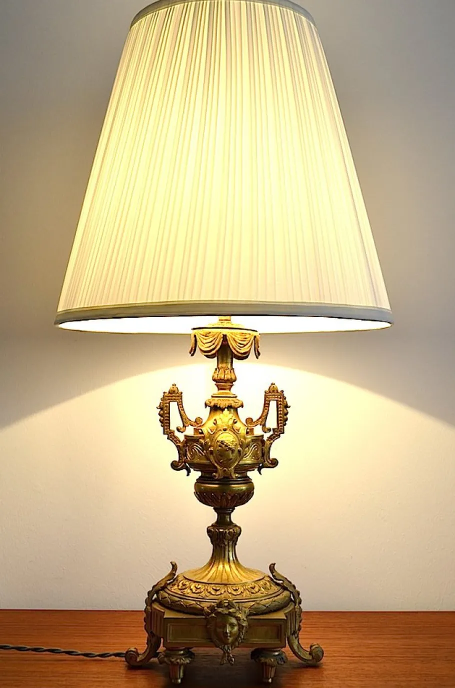 New Pamono Antique Table Lamp, 1880s