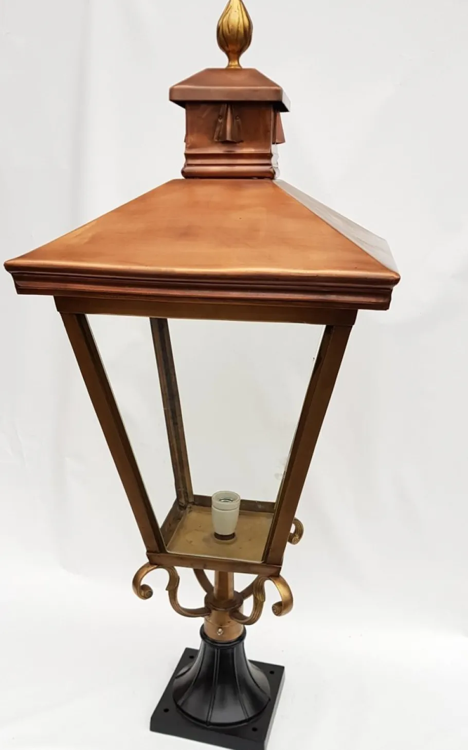 New Pamono Antique Victorian Classic Copper Pillar Lamp Lantern on Base Outdoor Lamp
