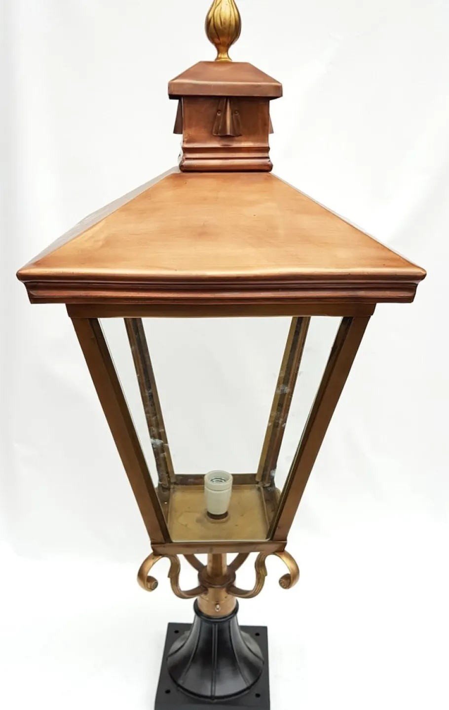 New Pamono Antique Victorian Classic Copper Pillar Lamp Lantern on Base Outdoor Lamp