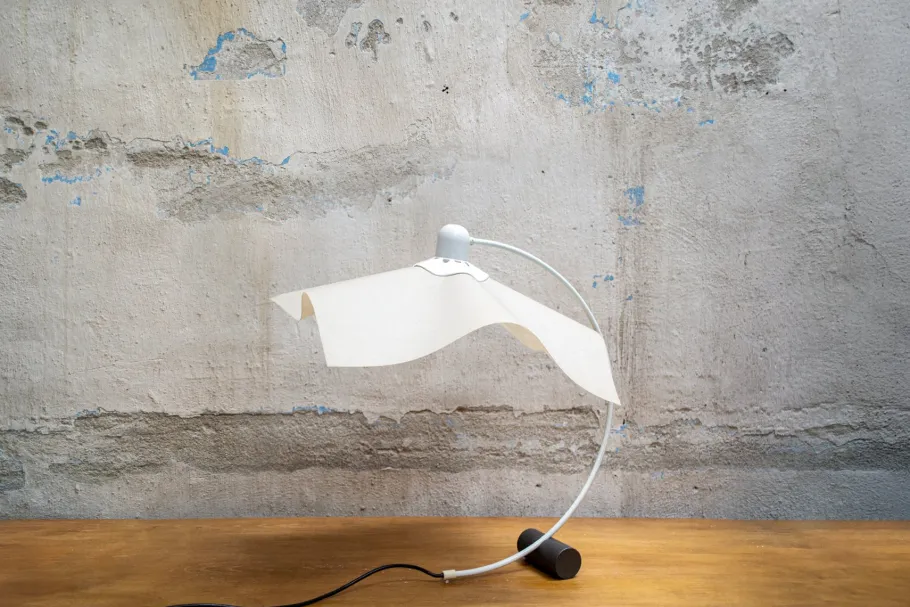Discount Pamono Area Curve Model Table Lamp by Mario Bellini for Artemide, Italy, 1974