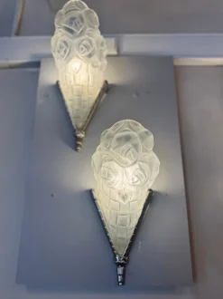 Discount Pamono Art Deco Bouquets aux Roses Wall Lights from Verrerie d'Art Degué, 1930s, Set of 2