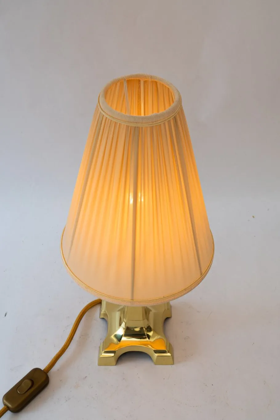 Pamono Art Deco Brass Table Lamp with Fabric Shade, Vienna, Austria, 1920s