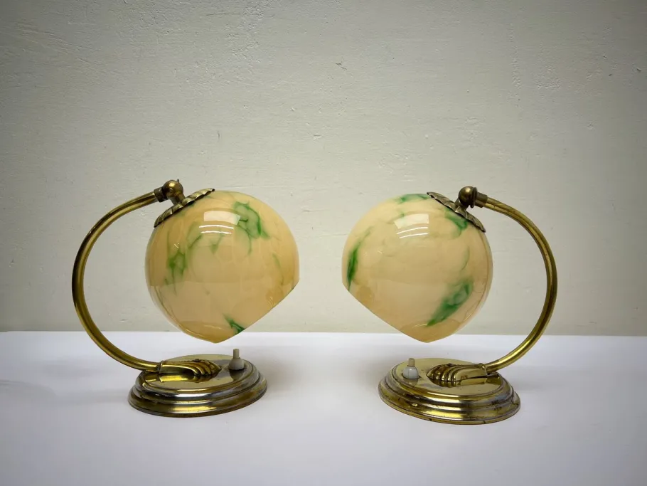 Pamono Art Deco Brass Table Lamps with Clouded Opal Shades, 1930s, Set of 2