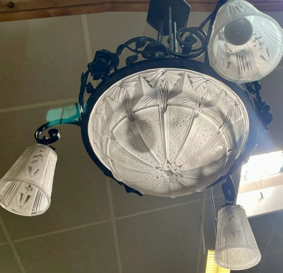 New Pamono Art Deco Chandelier in Glass and Wrought Iron from Muller Frères Luneville