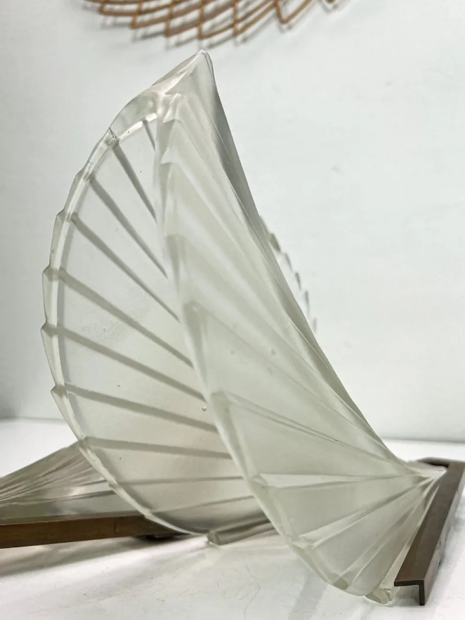 New Pamono Art Deco French Feather Shape Frosted Glass Wall Sconce, 1930s