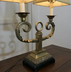 Sale Pamono Art Deco Hollywood Regency Twin Toleware Table Lamp, 1960s