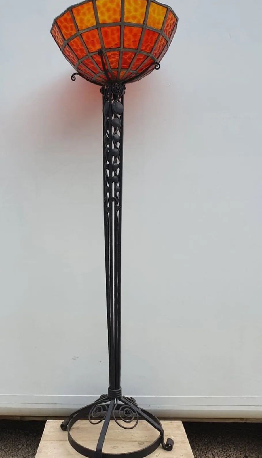 Online Pamono Art Deco Lamp in Forged Iron and Red Stained Glass, 1930