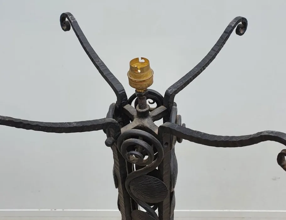 Online Pamono Art Deco Lamp in Forged Iron and Red Stained Glass, 1930