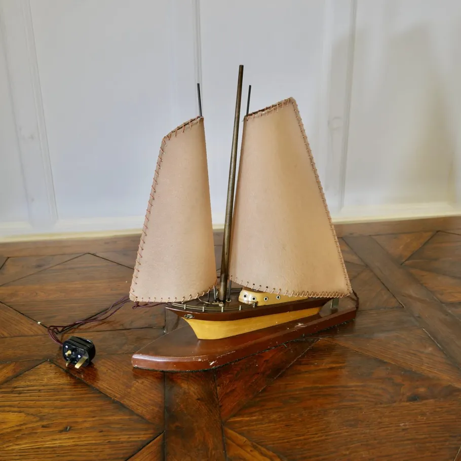 Pamono Art Deco Model Yacht Table Lamp