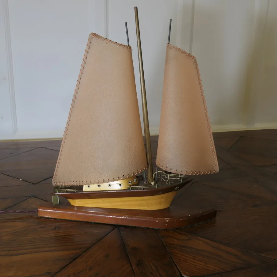 Pamono Art Deco Model Yacht Table Lamp