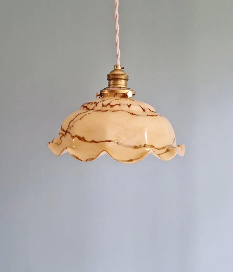 Best Pamono Art Deco Pendant Light in Marbled and Scalloped Opaline from Scailmont Glassworks, Belgium, 1920s-1930s