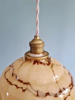 Best Pamono Art Deco Pendant Light in Marbled and Scalloped Opaline from Scailmont Glassworks, Belgium, 1920s-1930s