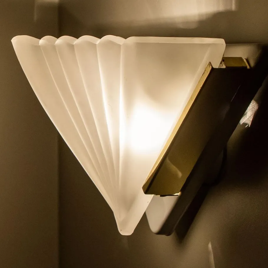 Clearance Pamono Art Deco Triangle-Shaped Wall Sconce