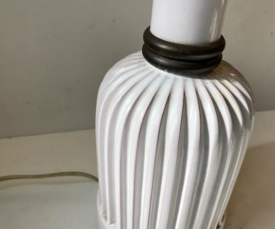 Online Pamono Art Deco White Glazed Ceramic Table Lamp by Christian Schollert for Schollert, 1940s