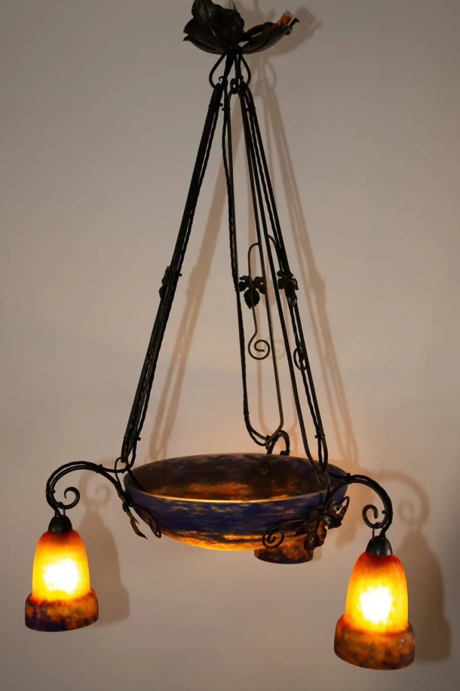 Outlet Pamono Art Deco Wrought Iron and Pate de Verre Lamp by G. V. Croismare for Muller Frères, France, 1925