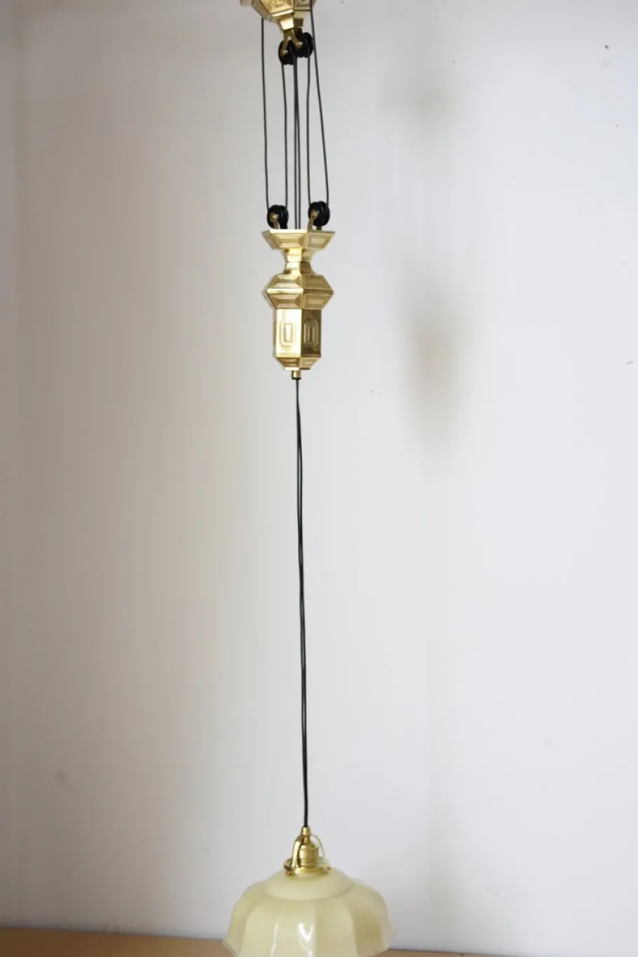 Clearance Pamono Art Nouveau Pull Down Brass Pendant Light, 1890s