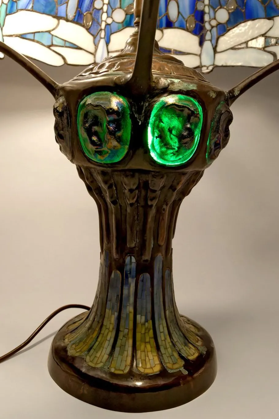 Discount Pamono Art Nouveau Salon Lamp in Patinated Bronze and Stained Glass in the style of Tiffany Studios, 1980s
