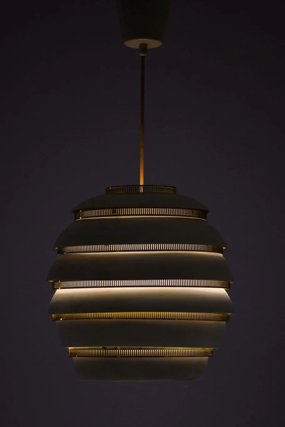 New Pamono Beehive Lamp in Brass and White Lacquered Metal by Alvar Aalto, 1953