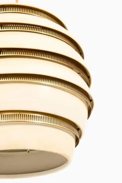 New Pamono Beehive Lamp in Brass and White Lacquered Metal by Alvar Aalto, 1953
