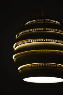 New Pamono Beehive Lamp in Brass and White Lacquered Metal by Alvar Aalto, 1953
