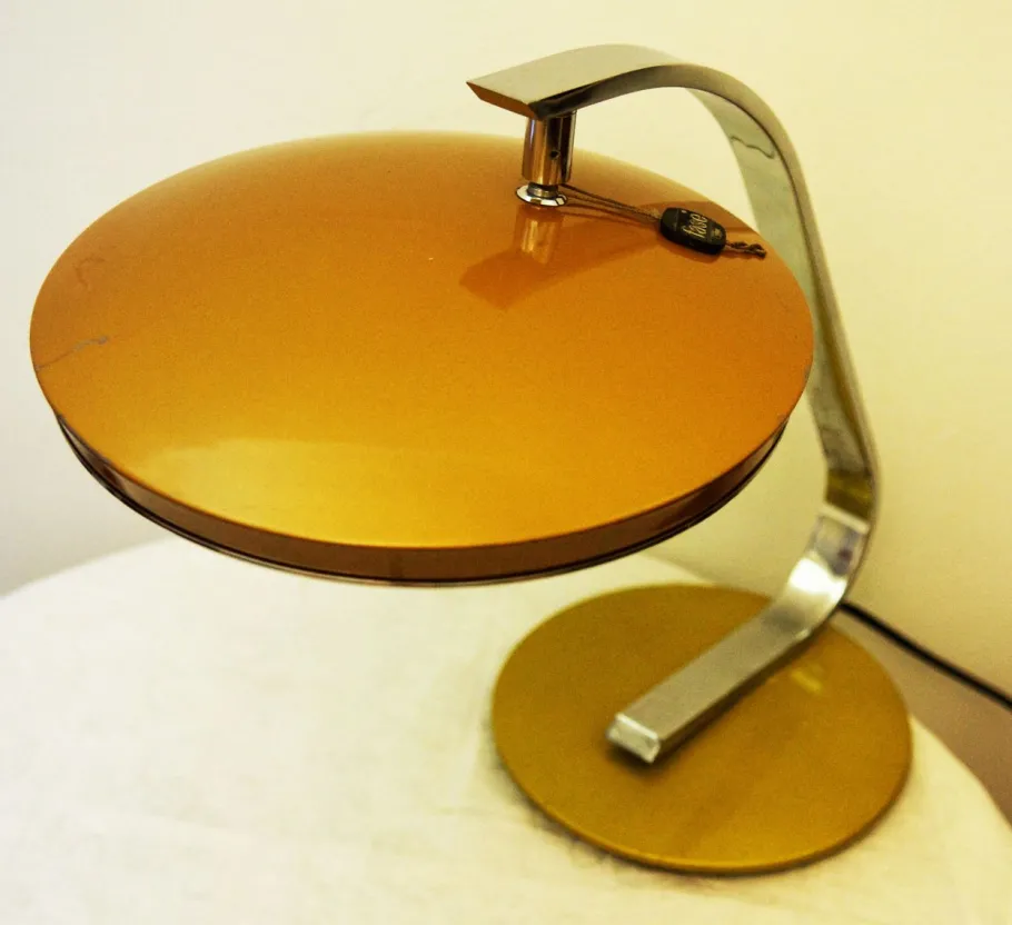 Discount Pamono Bicolored Desk Lamp from Fase, 1960s
