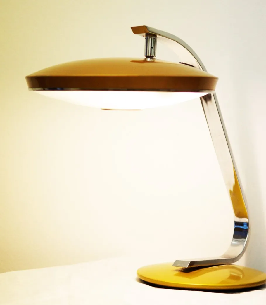 Discount Pamono Bicolored Desk Lamp from Fase, 1960s
