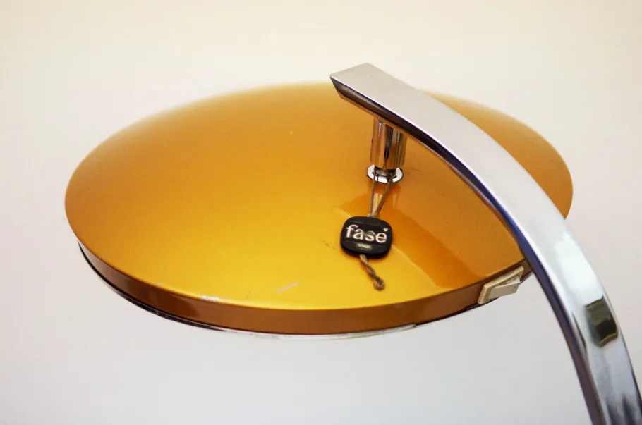 Discount Pamono Bicolored Desk Lamp from Fase, 1960s