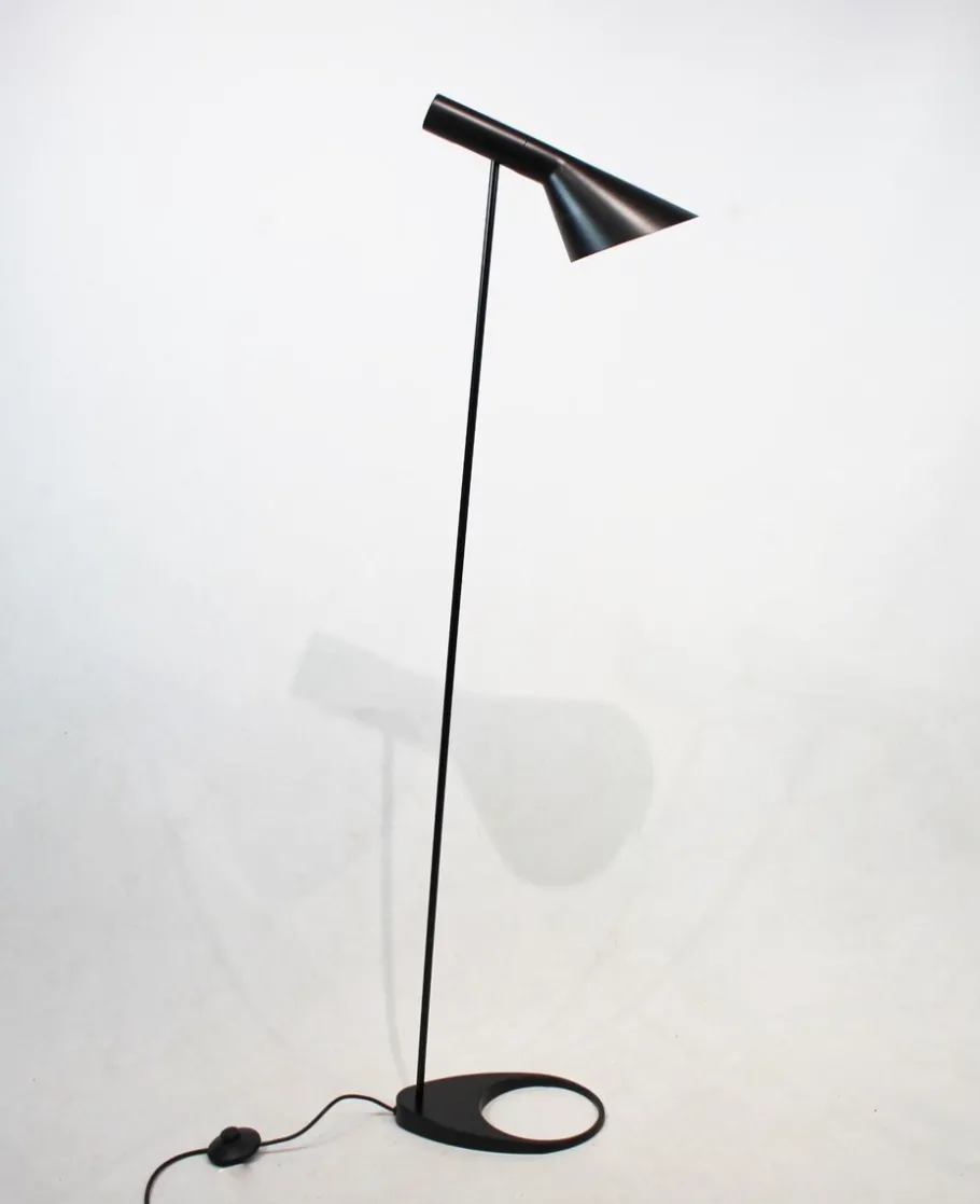 Online Pamono Black Floor Lamp by Arne Jacobsen for Louis Poulsen