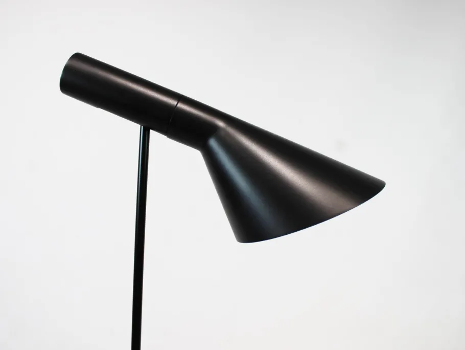 Online Pamono Black Floor Lamp by Arne Jacobsen for Louis Poulsen