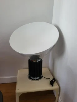 Sale Pamono Black Flos Taccia Lamp in Glass and Aluminum by Achille and Pier Castiglioni for Flos, Italy, 1960s