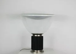 Sale Pamono Black Taccia Table Lamp by Achille & Pier Giacomo Castiglioni Taccia for Flos, 1970s