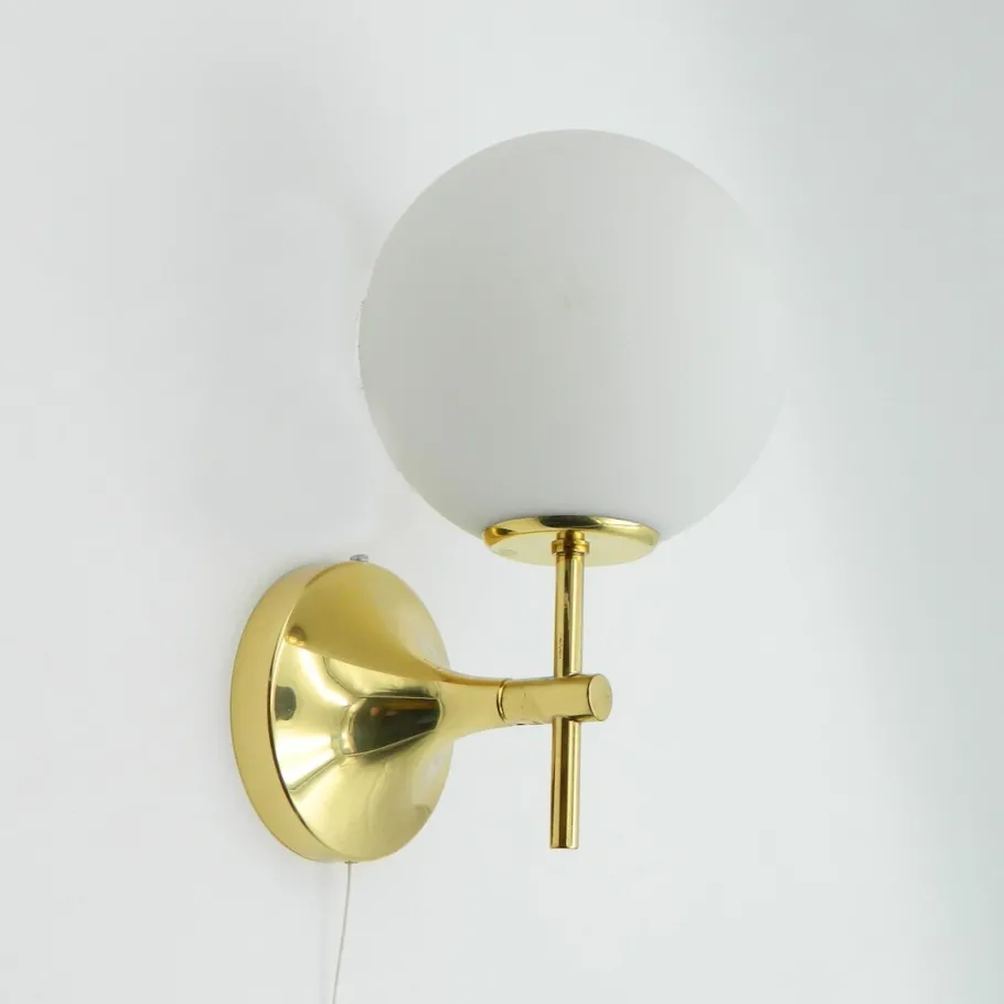 Online Pamono Brass Wall Light by E. R. Nele for Temde, Switzerland