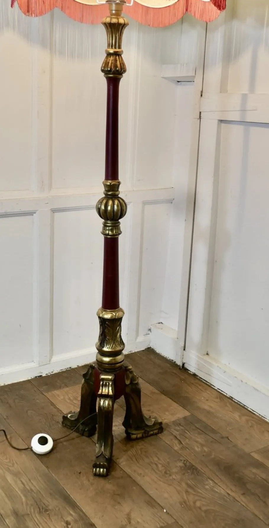 New Pamono Carved Gilt and Painted Baroque Floor Lamp, 1920s