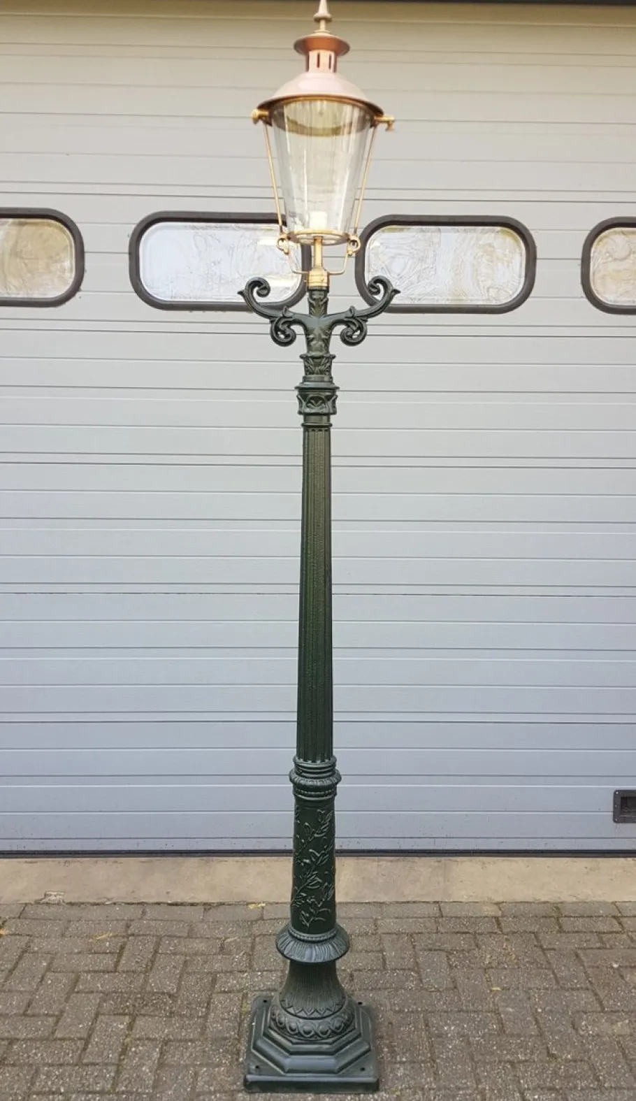 Outlet Pamono Cast Iron Lamp Post Romantica with Round Copper Lantern