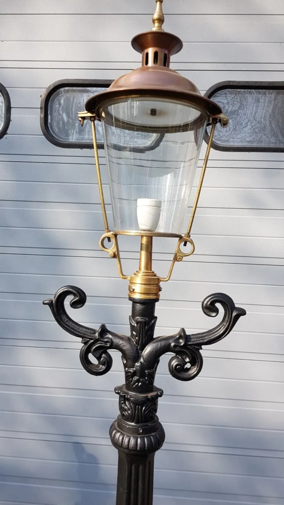 Hot Pamono Cast Iron Lamp Post with Round Copper Lantern