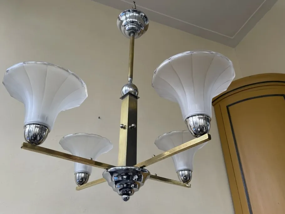 Hot Pamono Ceiling Lamp with Tulip-Shaped Frosted Glass Bowls, 1930s