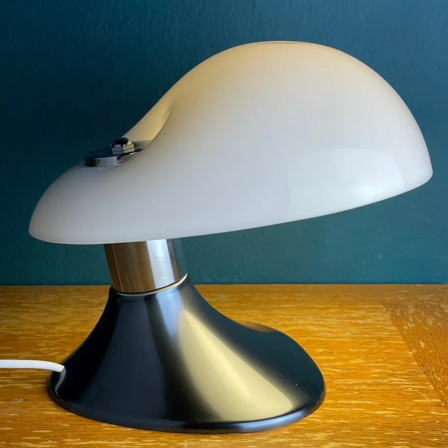 New Pamono Cobra Table Lamp attributed to Guzzini, Italy, 1960s