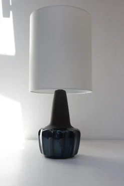 Outlet Pamono Danish Modern Blue Ceramic 1051 Table Lamp by Einar Johansen for Søholm, 1960s