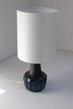 Outlet Pamono Danish Modern Blue Ceramic 1051 Table Lamp by Einar Johansen for Søholm, 1960s