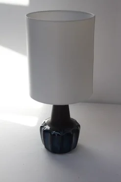 Outlet Pamono Danish Modern Blue Ceramic 1051 Table Lamp by Einar Johansen for Søholm, 1960s