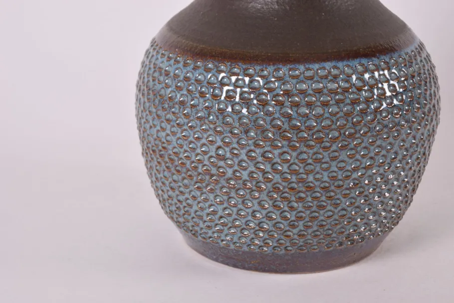 Online Pamono Danish Modern Dark Blue and Brown Ceramic Table Lamp with Lampshade by Einar Johansen for Søholm, 1960s